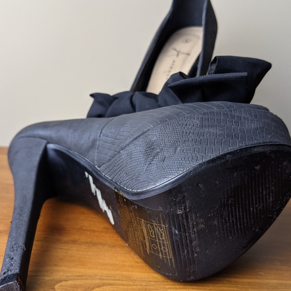 Atmosphere Black Bow High Heels - Picture 5 of 7